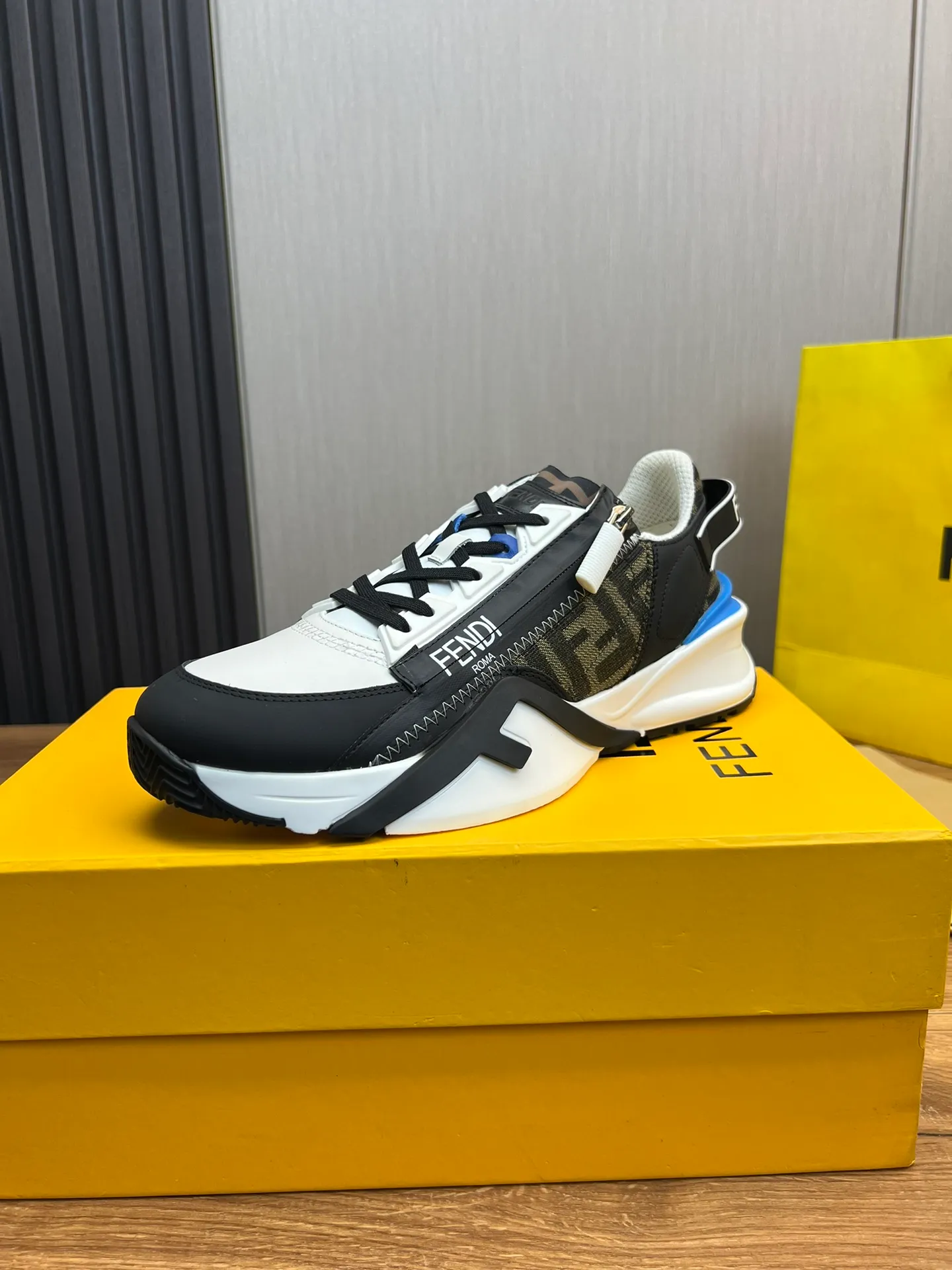 Men's men's shoes💰520💰 Fendi [Fendi] hot style is on the market🔥Fashionable casual men's shoes🔱Made of original brand fly knit fabric. Original cowhide + breathable mesh lining + sheepskin feet. Perfect shape and top quality, you deserve it🔜Original rubber outsole, ultra-light, non-slip and wear-resistant👣 Standard size 38-44